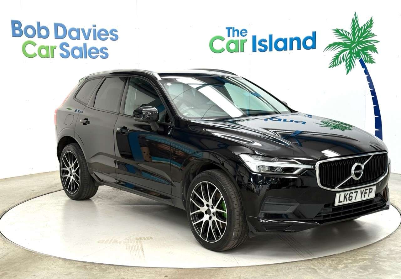 A 2018 VOLVO XC60 2.0 D4 Momentum SUV 5dr Diesel Auto AWD Euro 6 (s/s) (190 ps) Heated Black A 2018 VOLVO XC60 2.0 D4 Momentum SUV 5dr Diesel Auto AWD Euro 6 (s/s) (190 ps) Heated Black