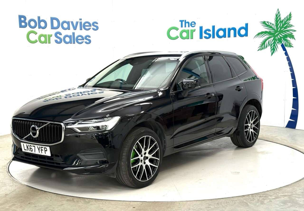 A 2018 VOLVO XC60 2.0 D4 Momentum SUV 5dr Diesel Auto AWD Euro 6 (s/s) (190 ps) Heated Black A 2018 VOLVO XC60 2.0 D4 Momentum SUV 5dr Diesel Auto AWD Euro 6 (s/s) (190 ps) Heated Black