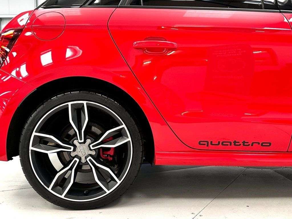 2015 AUDI S1 2015 AUDI S1