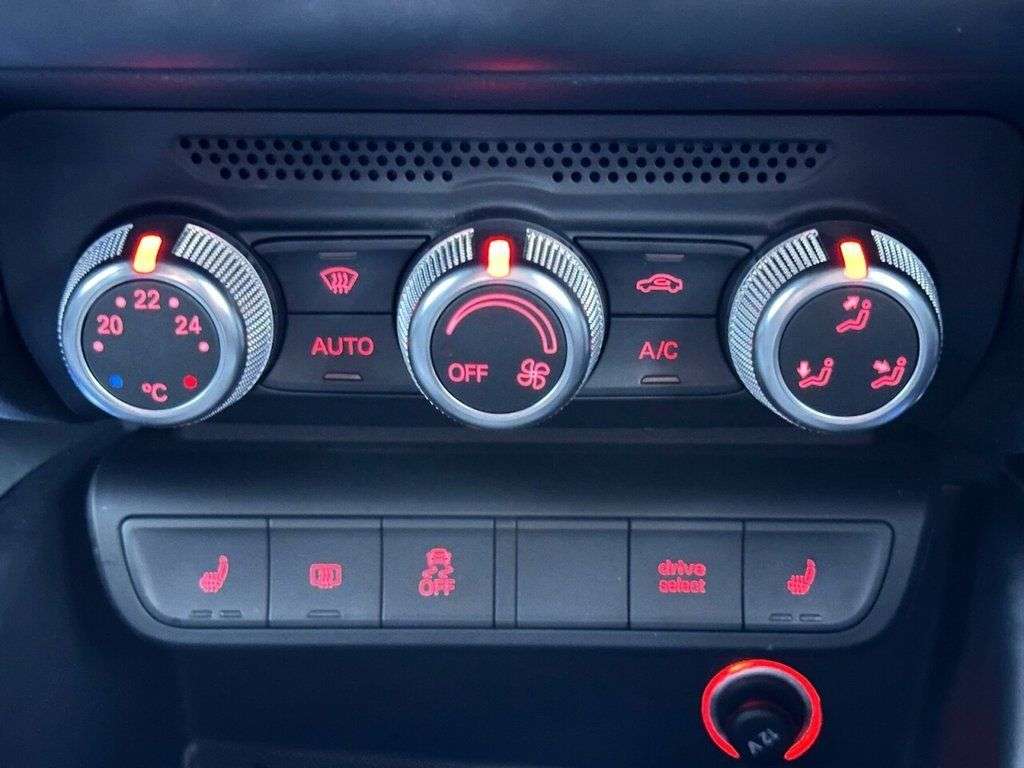 2015 AUDI S1 2015 AUDI S1