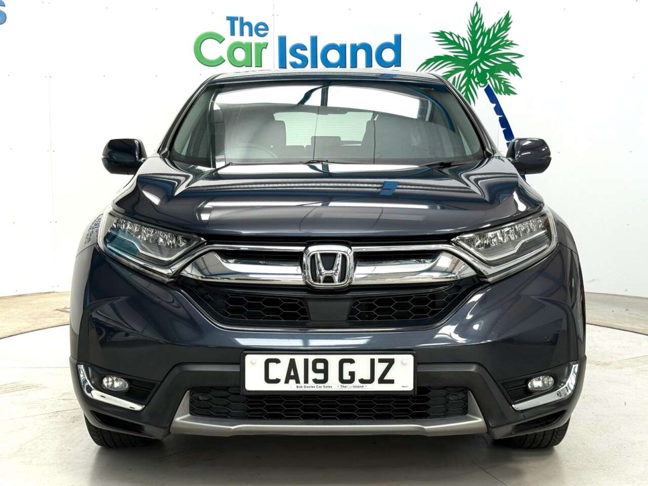 A 2019 HONDA CR-V 1.5 VTEC Turbo SE SUV 5dr Petrol Manual Euro 6 (s/s) (173 ps) SATNAV & Park A 2019 HONDA CR-V 1.5 VTEC Turbo SE SUV 5dr Petrol Manual Euro 6 (s/s) (173 ps) SATNAV & Park