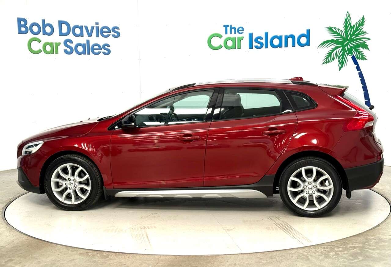 2017 VOLVO V40 CROSS COUNTRY 2017 VOLVO V40 CROSS COUNTRY