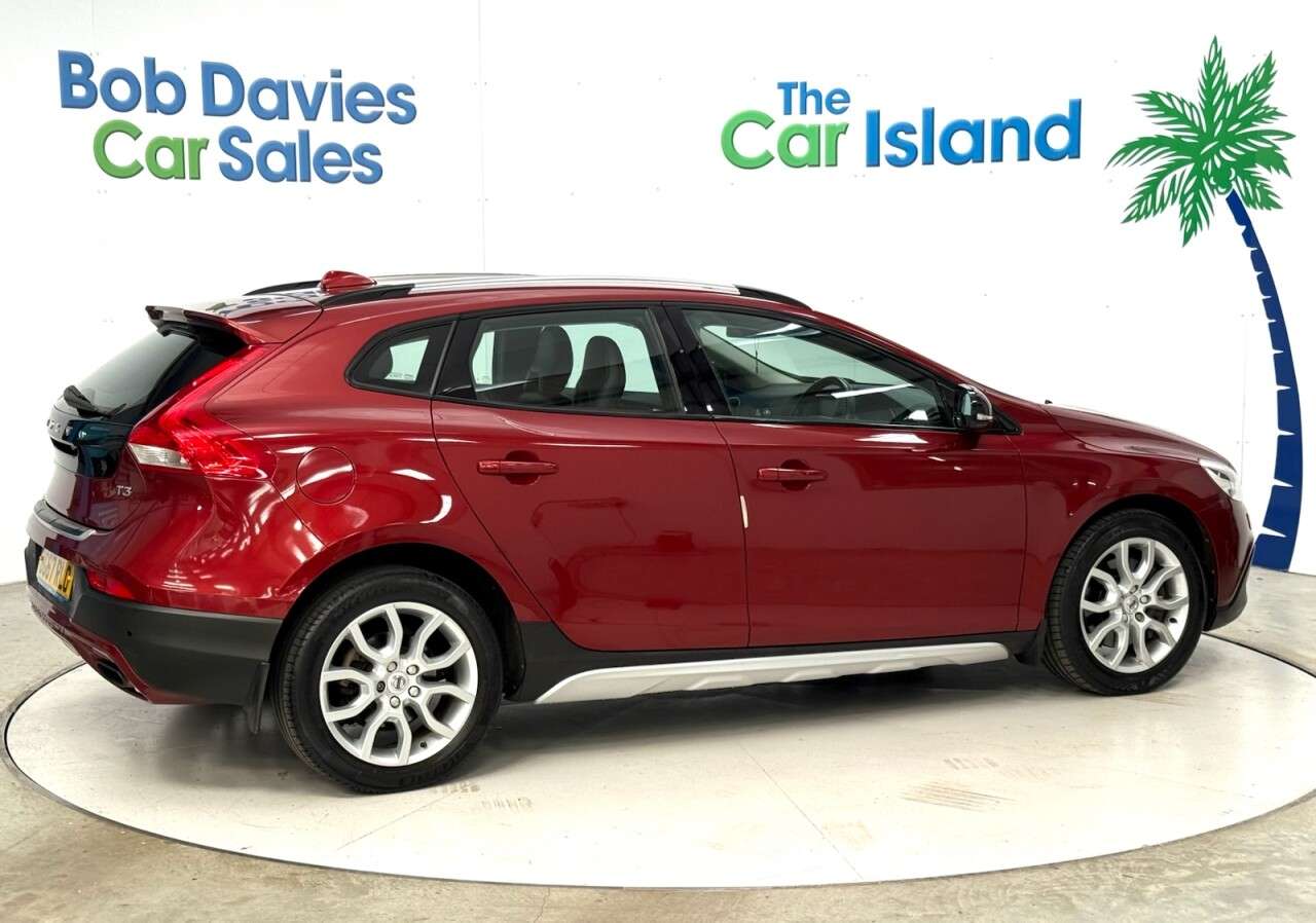 2017 VOLVO V40 CROSS COUNTRY 2017 VOLVO V40 CROSS COUNTRY