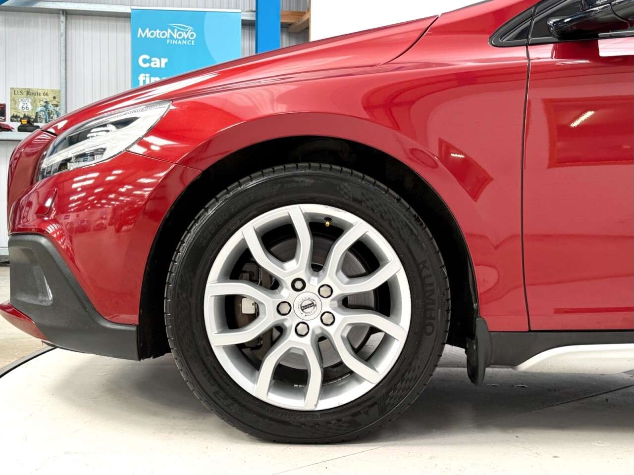 2017 VOLVO V40 CROSS COUNTRY 2017 VOLVO V40 CROSS COUNTRY