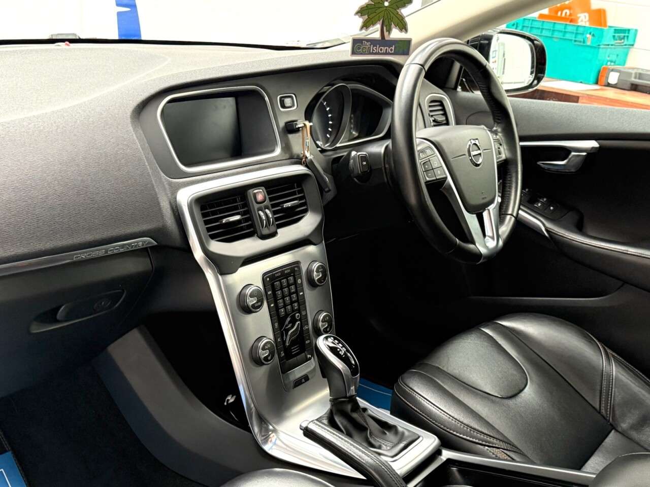 2017 VOLVO V40 CROSS COUNTRY 2017 VOLVO V40 CROSS COUNTRY