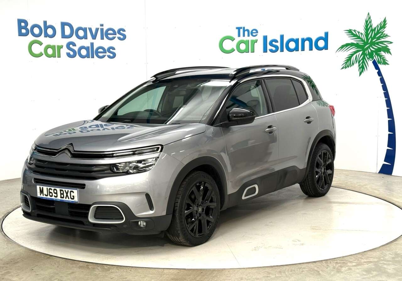 A 2019 CITROEN C5 AIRCROSS 1.5 BlueHDi Flair SUV 5dr Diesel Manual Euro 6 (s/s) (130 ps) 19" Black All A 2019 CITROEN C5 AIRCROSS 1.5 BlueHDi Flair SUV 5dr Diesel Manual Euro 6 (s/s) (130 ps) 19" Black All