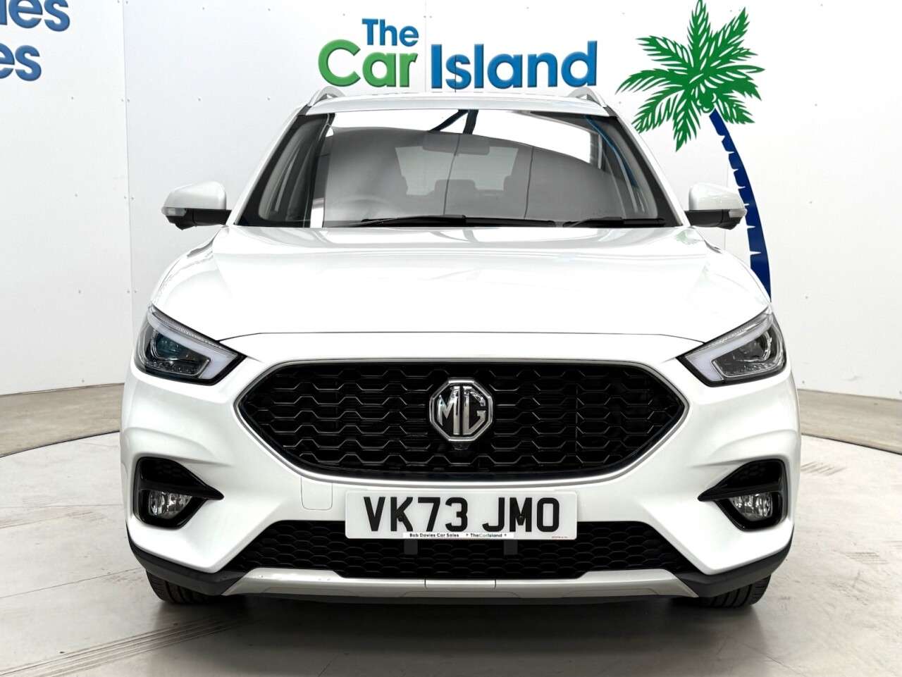 A 2023 MG MG ZS 1.5 VTi-TECH Exclusive SUV 5dr Petrol Manual Euro 6 (s/s) (106 ps) SATNAV H A 2023 MG MG ZS 1.5 VTi-TECH Exclusive SUV 5dr Petrol Manual Euro 6 (s/s) (106 ps) SATNAV H
