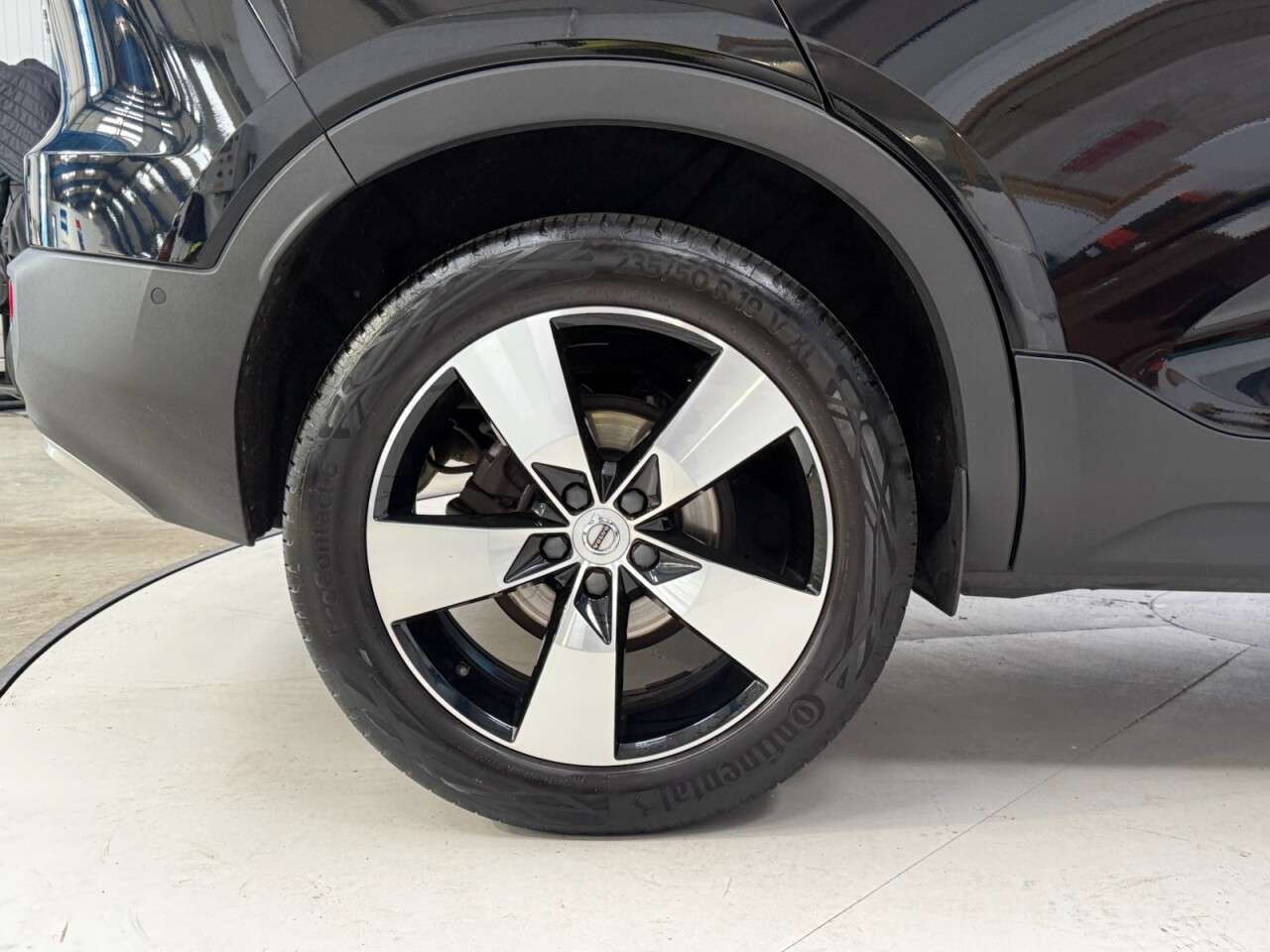 2019 VOLVO XC40 2019 VOLVO XC40