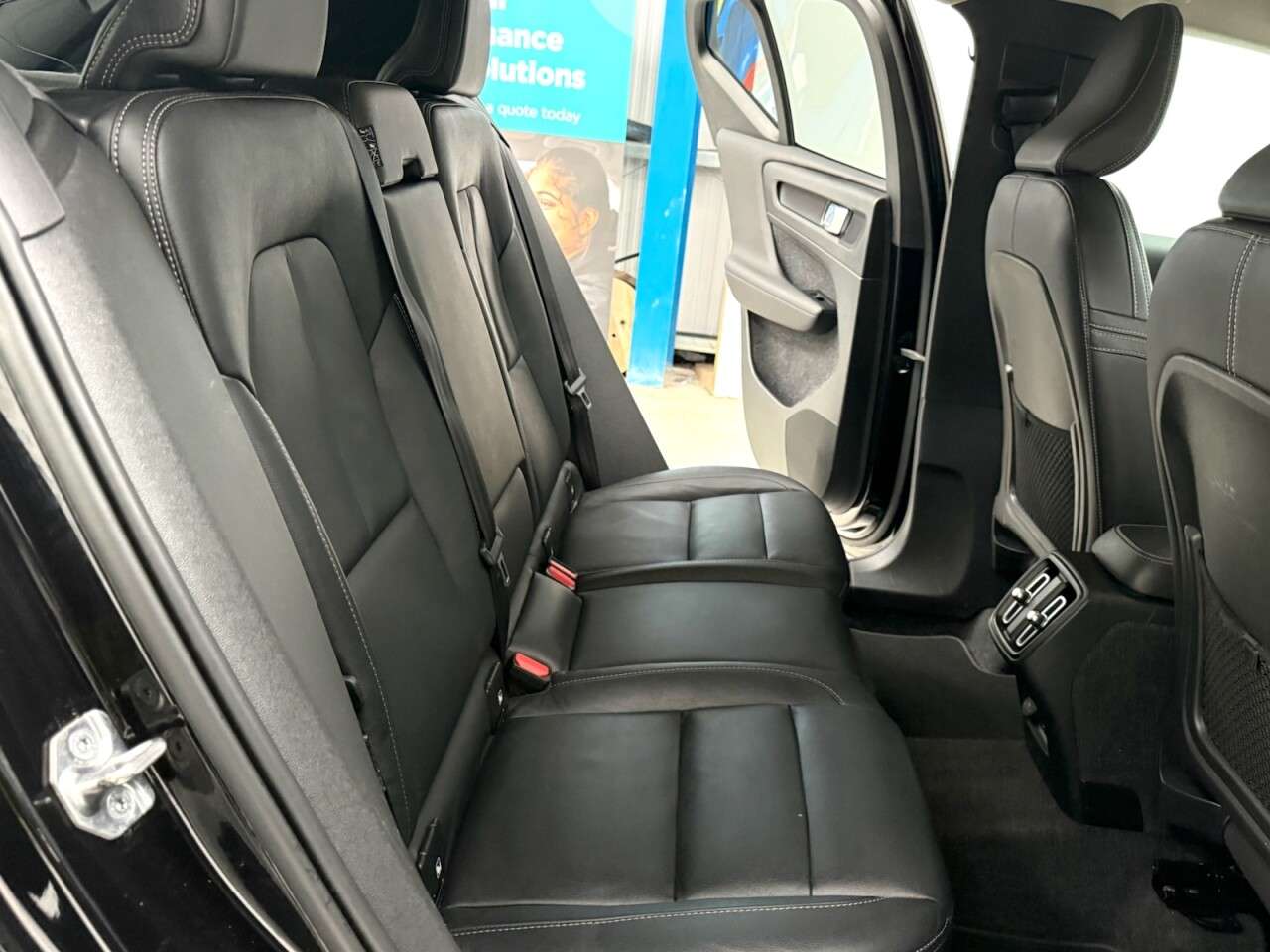 2019 VOLVO XC40 2019 VOLVO XC40