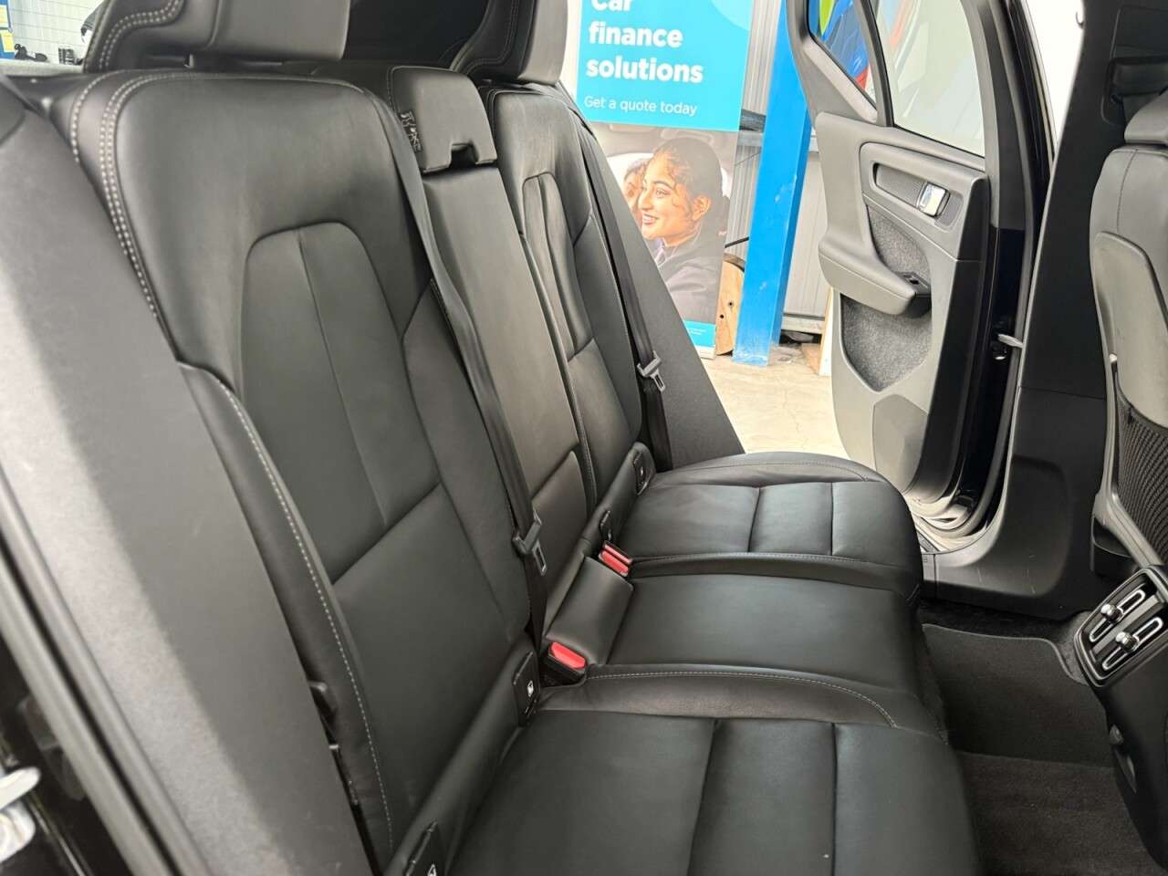 2019 VOLVO XC40 2019 VOLVO XC40