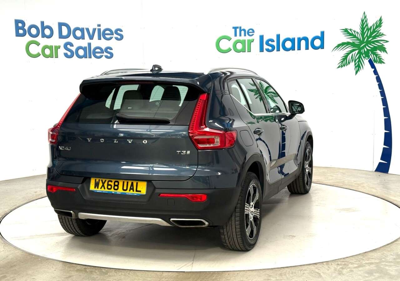 2018 VOLVO XC40 2018 VOLVO XC40