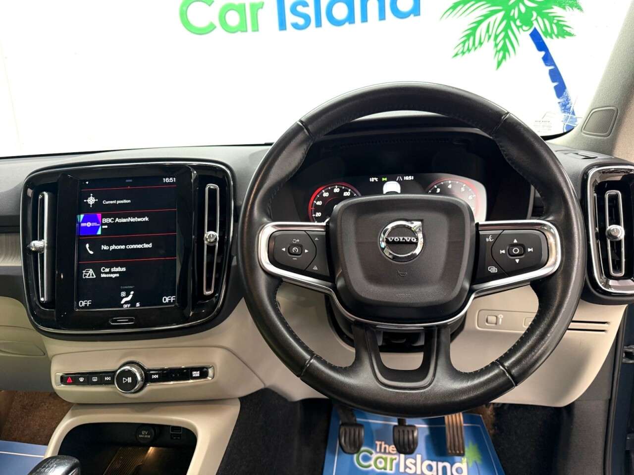2018 VOLVO XC40 2018 VOLVO XC40