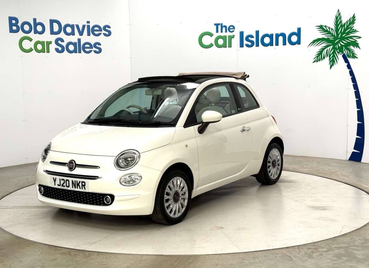 A 2020 FIAT 500C 1.0 MHEV Lounge Convertible 2dr Petrol Manual Euro 6 (s/s) (70 bhp) CARPLAY A 2020 FIAT 500C 1.0 MHEV Lounge Convertible 2dr Petrol Manual Euro 6 (s/s) (70 bhp) CARPLAY