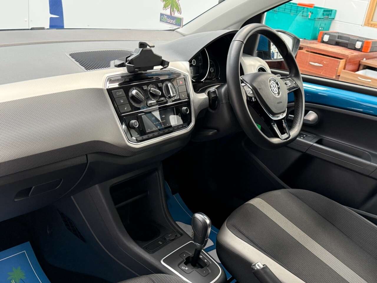 2019 VOLKSWAGEN UP! 2019 VOLKSWAGEN UP!