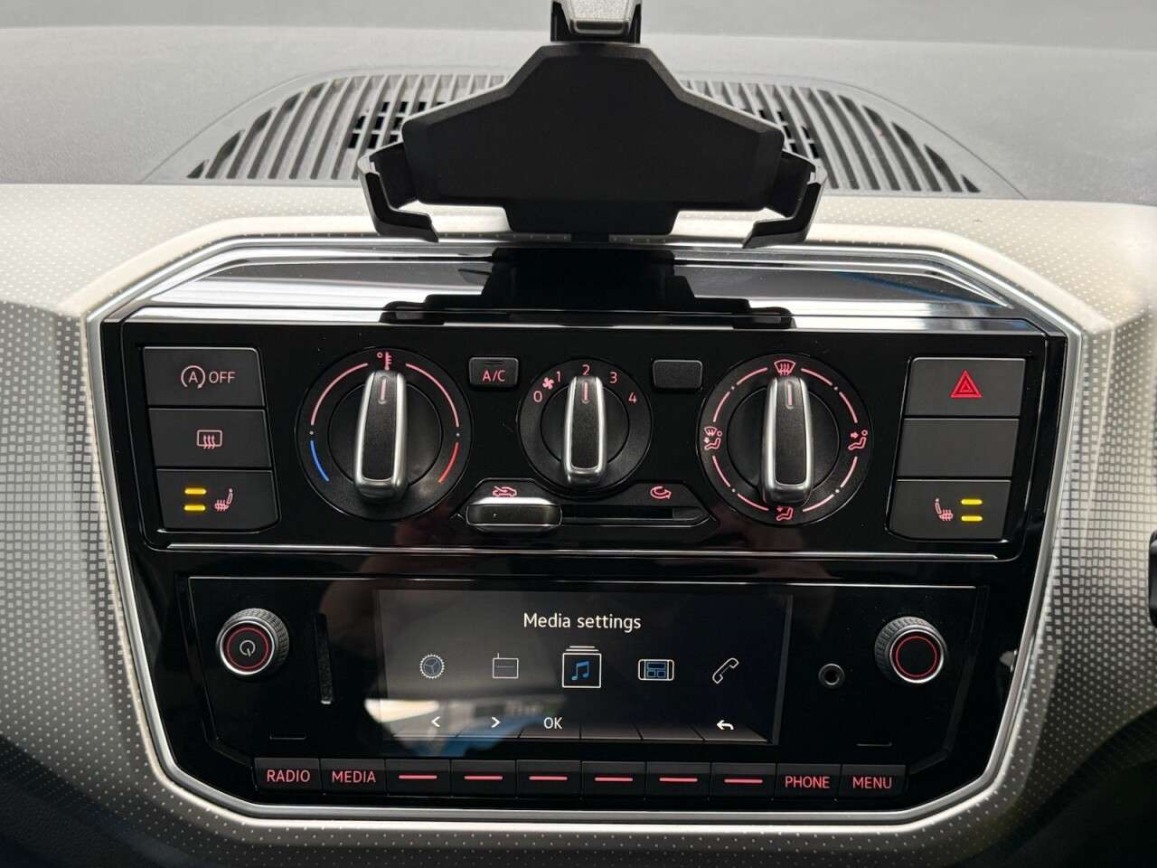 2019 VOLKSWAGEN UP! 2019 VOLKSWAGEN UP!