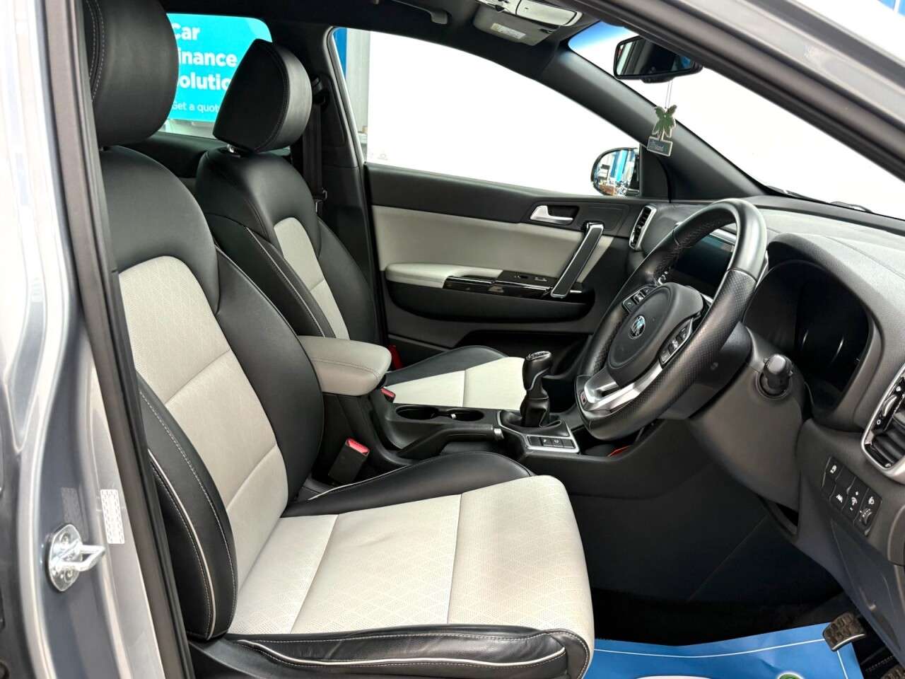 2021 KIA SPORTAGE 2021 KIA SPORTAGE