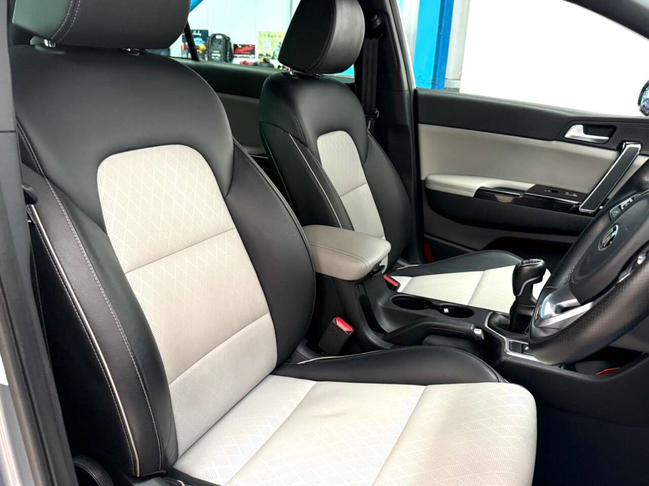2021 KIA SPORTAGE 2021 KIA SPORTAGE