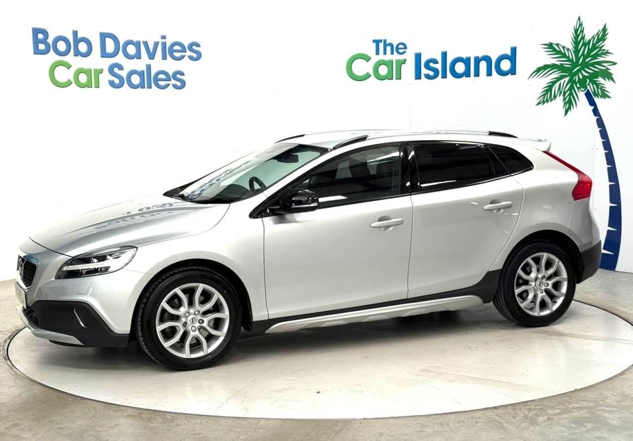 2018 VOLVO V40 CROSS COUNTRY 2018 VOLVO V40 CROSS COUNTRY