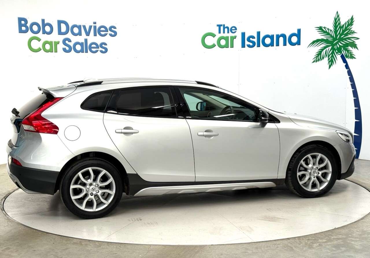 2018 VOLVO V40 CROSS COUNTRY 2018 VOLVO V40 CROSS COUNTRY