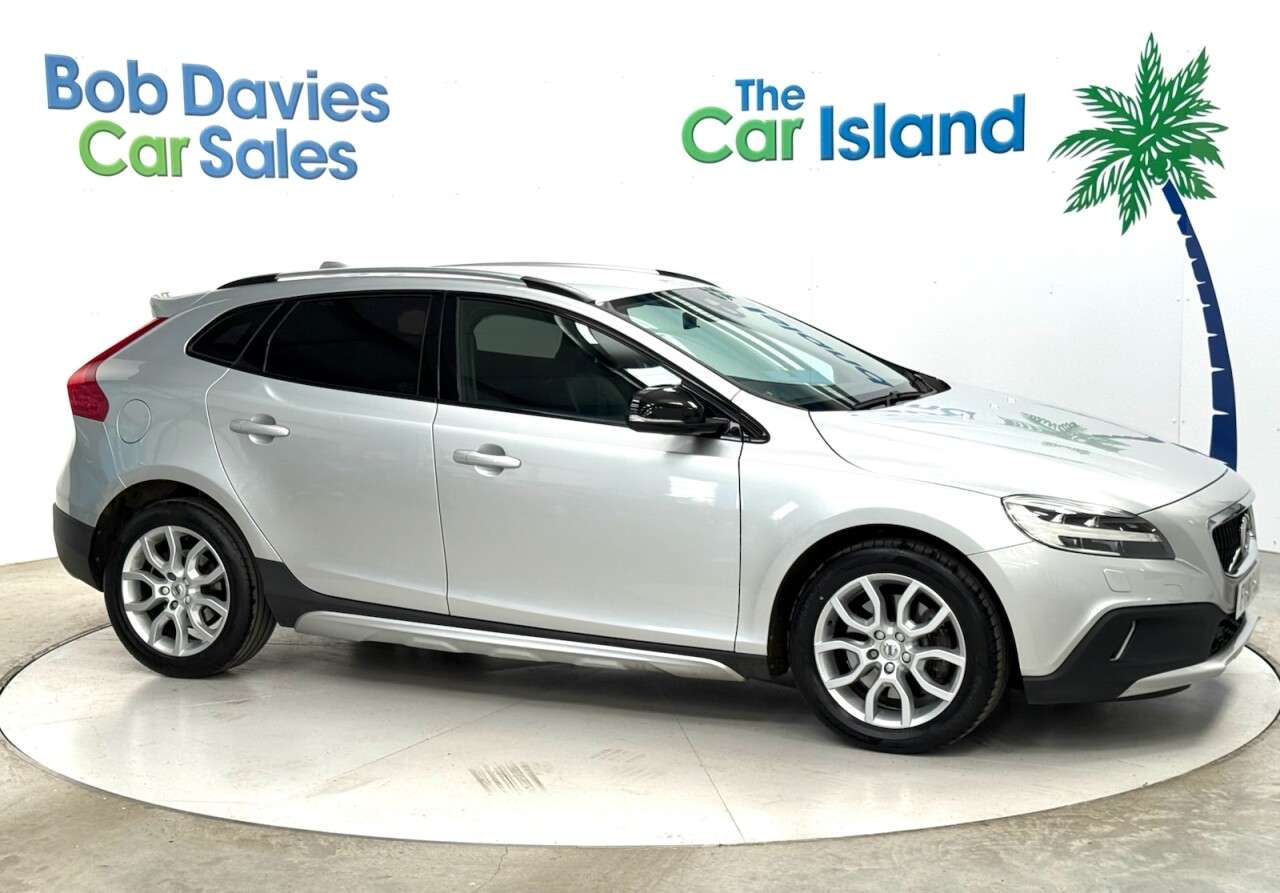 2018 VOLVO V40 CROSS COUNTRY 2018 VOLVO V40 CROSS COUNTRY