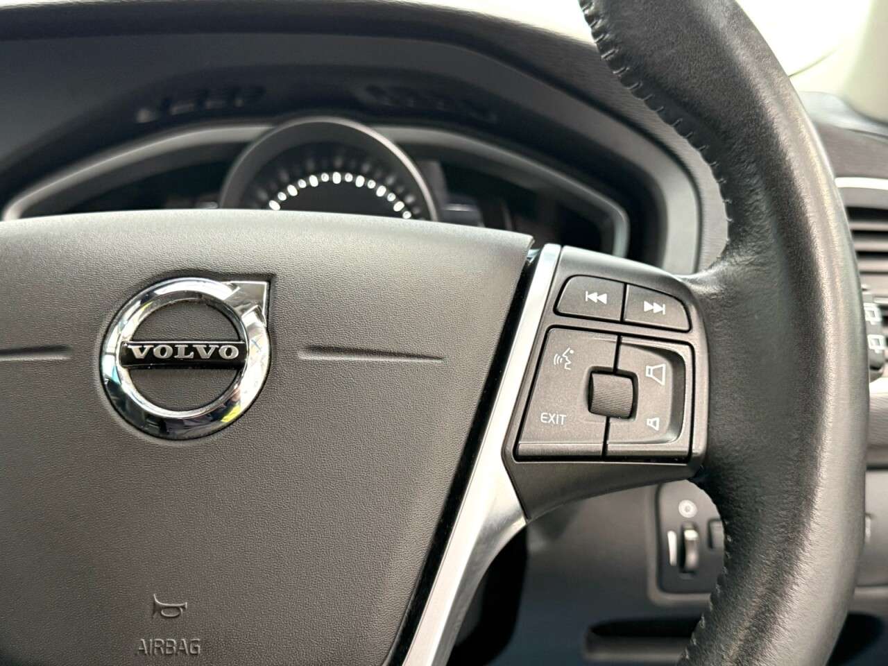 2018 VOLVO V40 CROSS COUNTRY 2018 VOLVO V40 CROSS COUNTRY