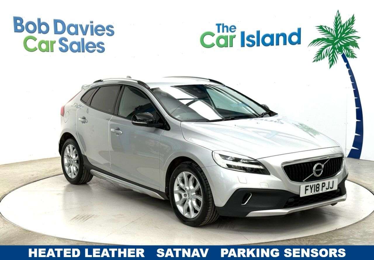 A 2018 VOLVO V40 CROSS COUNTRY 2.0 D3 Pro Hatchback 5dr Diesel Auto Euro 6 (s/s) (150 ps) Parking Camera, A 2018 VOLVO V40 CROSS COUNTRY 2.0 D3 Pro Hatchback 5dr Diesel Auto Euro 6 (s/s) (150 ps) Parking Camera,