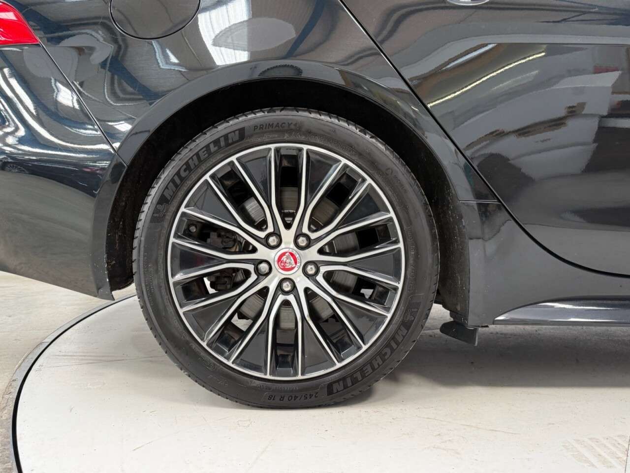 2019 JAGUAR XE 2019 JAGUAR XE