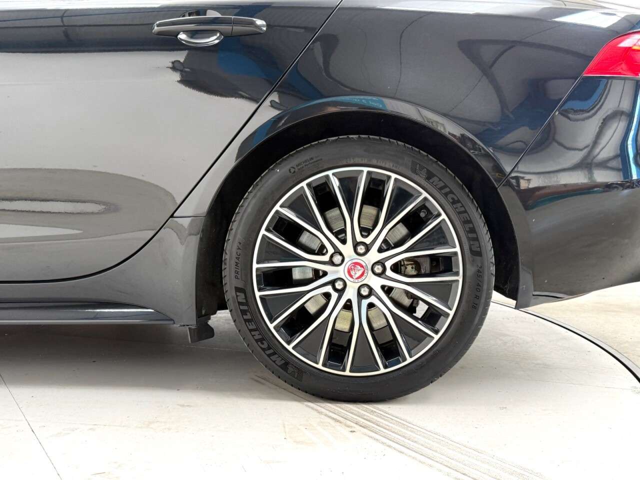 2019 JAGUAR XE 2019 JAGUAR XE