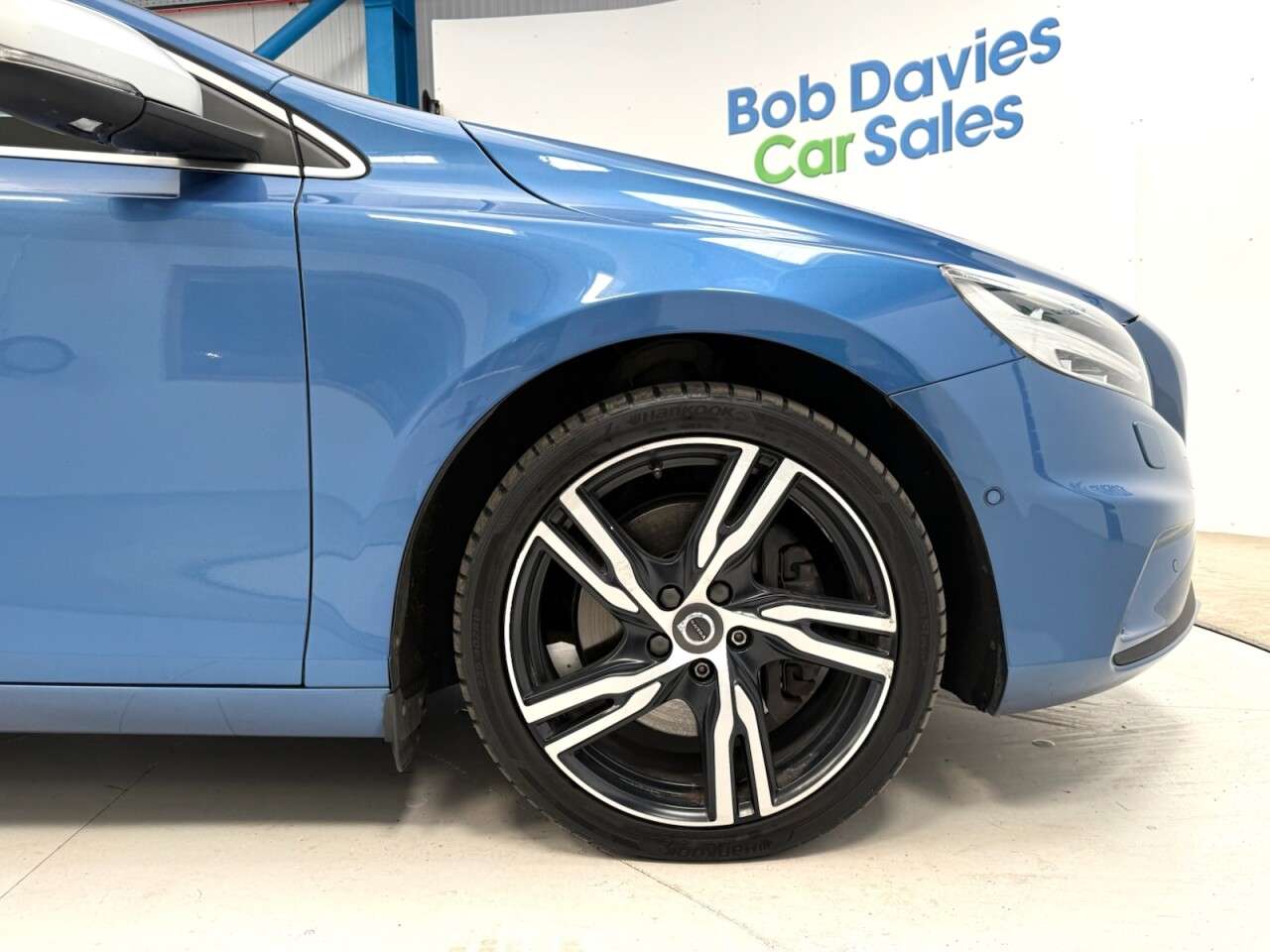 2018 VOLVO V40 2018 VOLVO V40