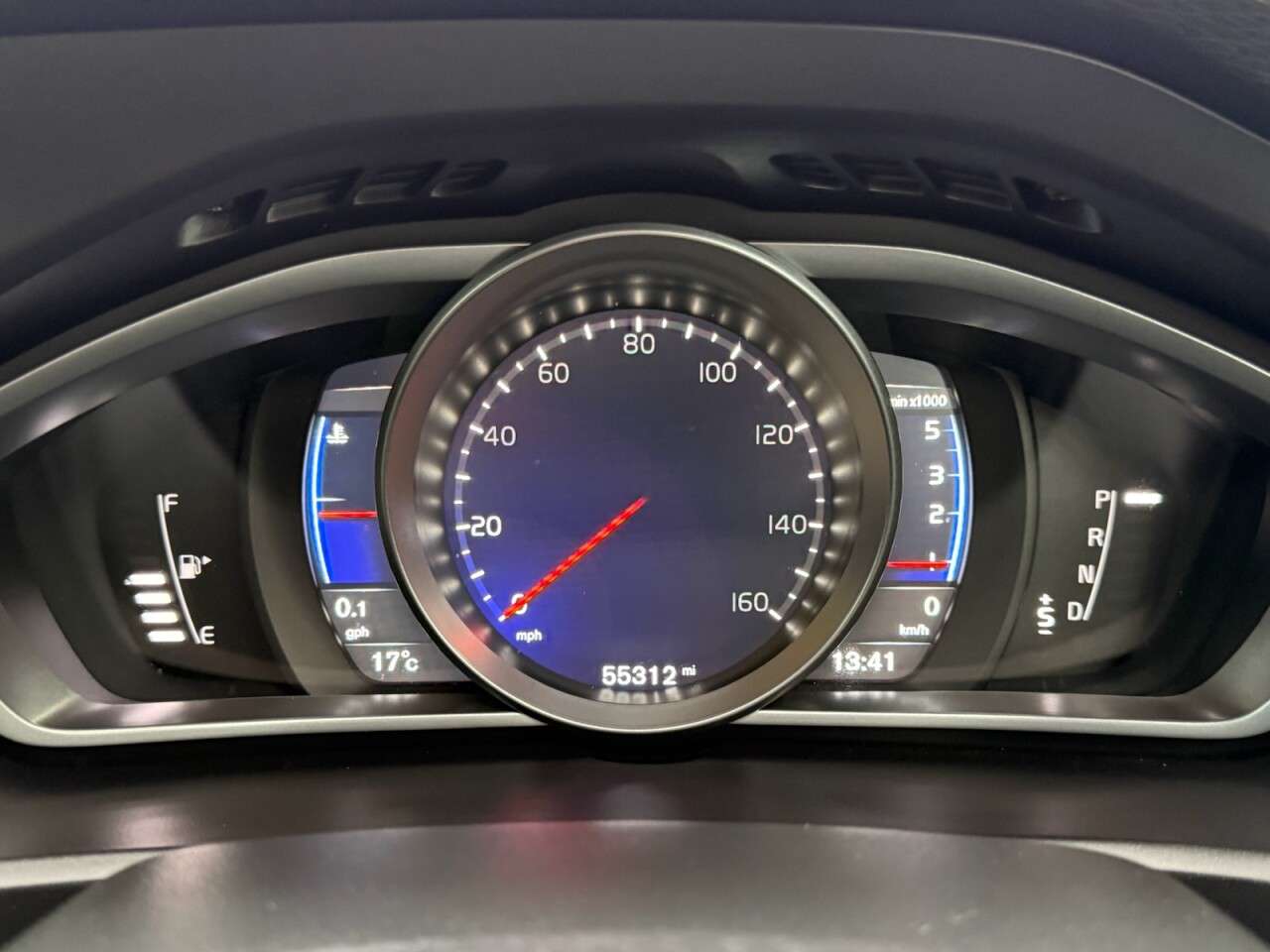 2018 VOLVO V40 2018 VOLVO V40