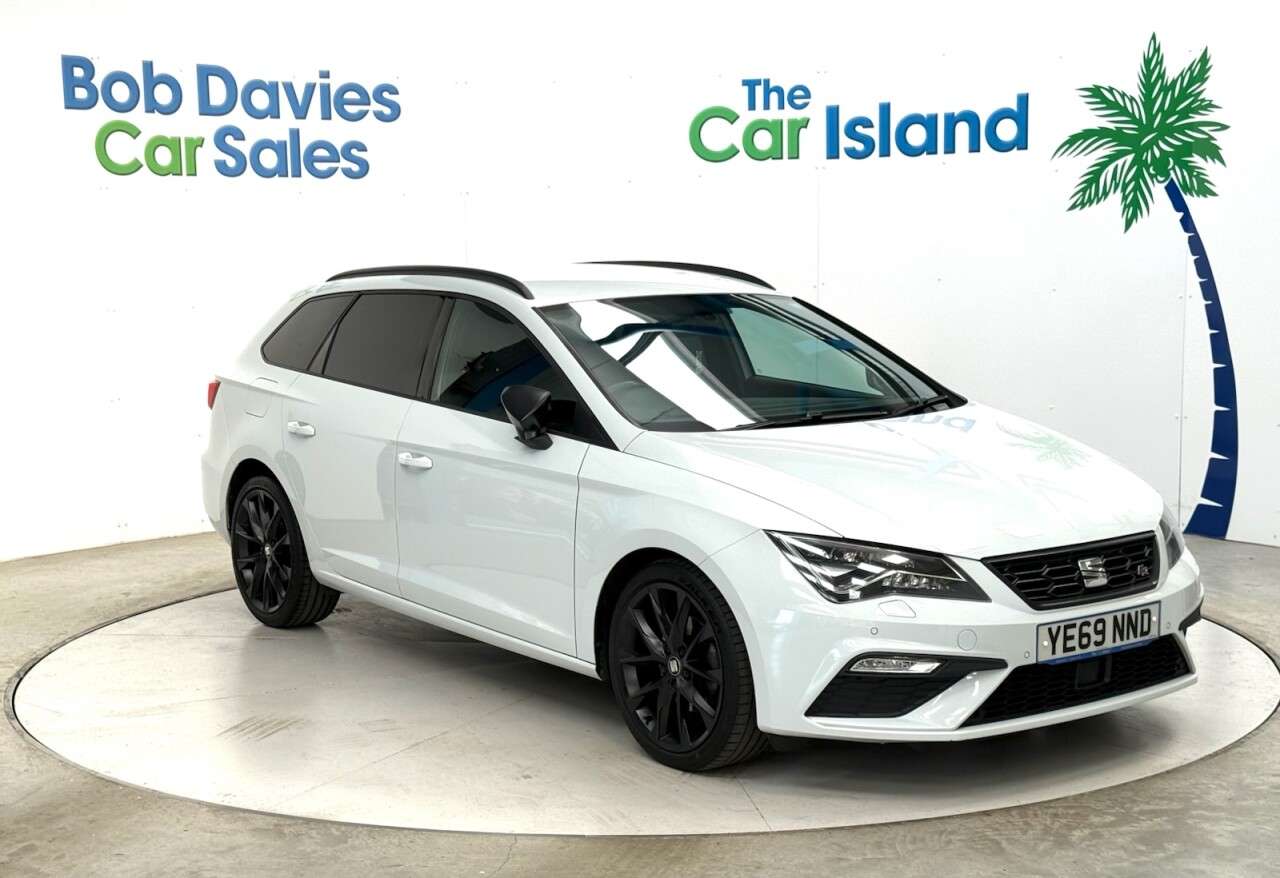 A 2019 SEAT LEON 1.5 TSI EVO FR Black Edition Estate 5dr Petrol Manual Euro 6 (s/s) (150 ps) A 2019 SEAT LEON 1.5 TSI EVO FR Black Edition Estate 5dr Petrol Manual Euro 6 (s/s) (150 ps)