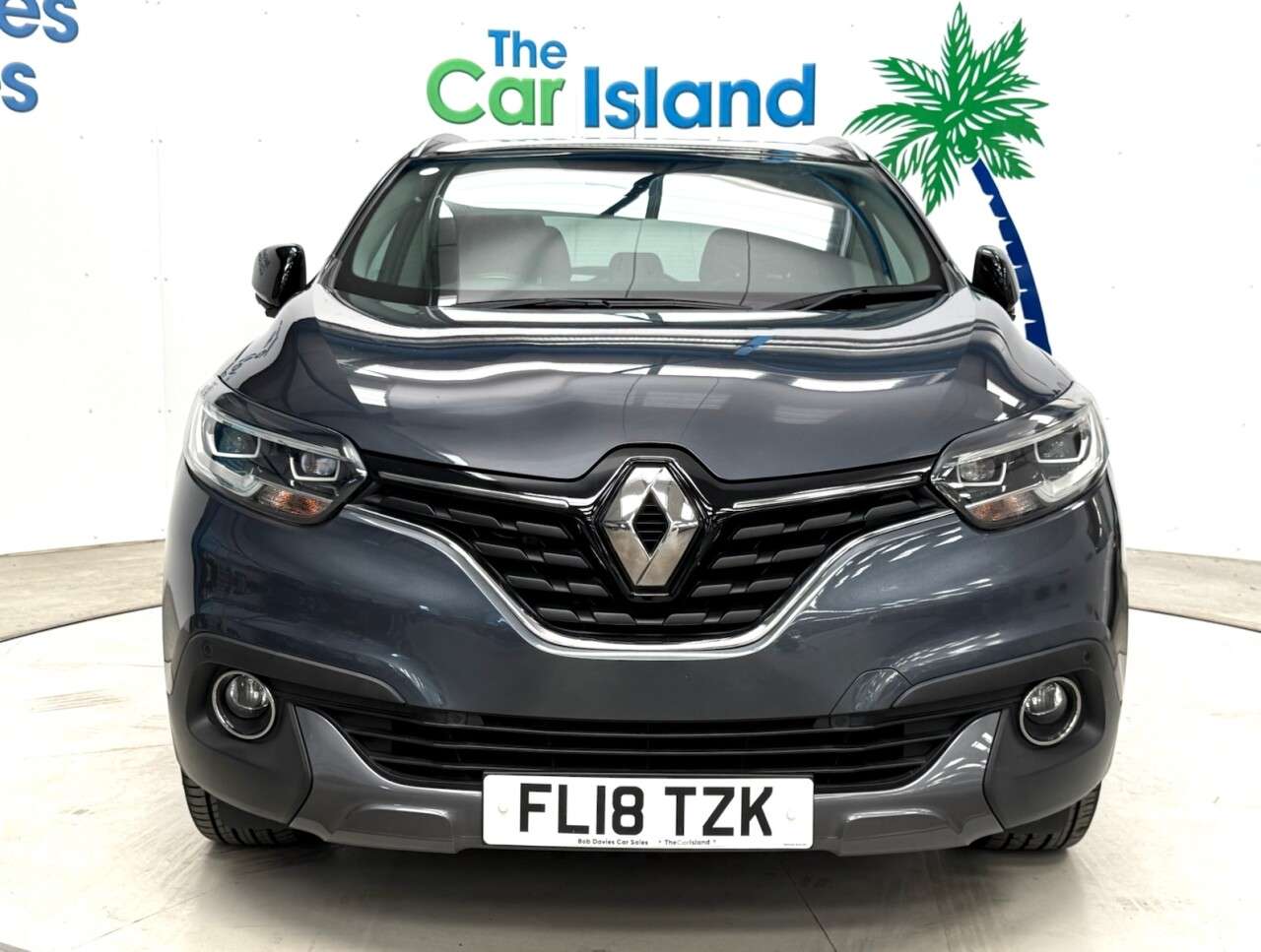 A 2018 RENAULT KADJAR 1.2 TCe Signature S Nav SUV 5dr Petrol Manual Euro 6 (s/s) (130 ps) Heated A 2018 RENAULT KADJAR 1.2 TCe Signature S Nav SUV 5dr Petrol Manual Euro 6 (s/s) (130 ps) Heated