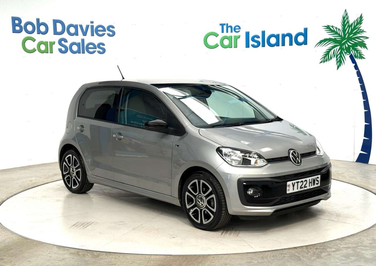A 2022 VOLKSWAGEN UP! 1.0 R-Line Hatchback 5dr Petrol Manual Euro 6 (s/s) (65 ps) Heated Seats & A 2022 VOLKSWAGEN UP! 1.0 R-Line Hatchback 5dr Petrol Manual Euro 6 (s/s) (65 ps) Heated Seats &