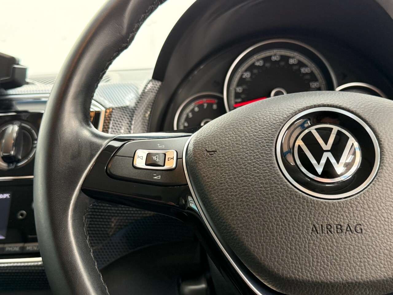 2022 VOLKSWAGEN UP! 2022 VOLKSWAGEN UP!