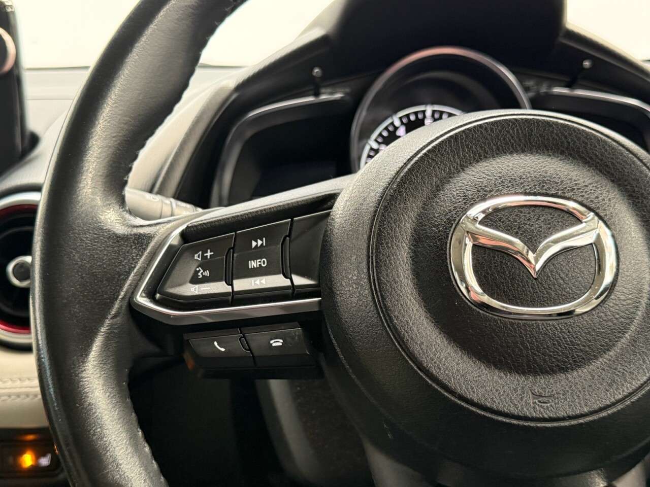 2018 MAZDA MAZDA2 2018 MAZDA MAZDA2