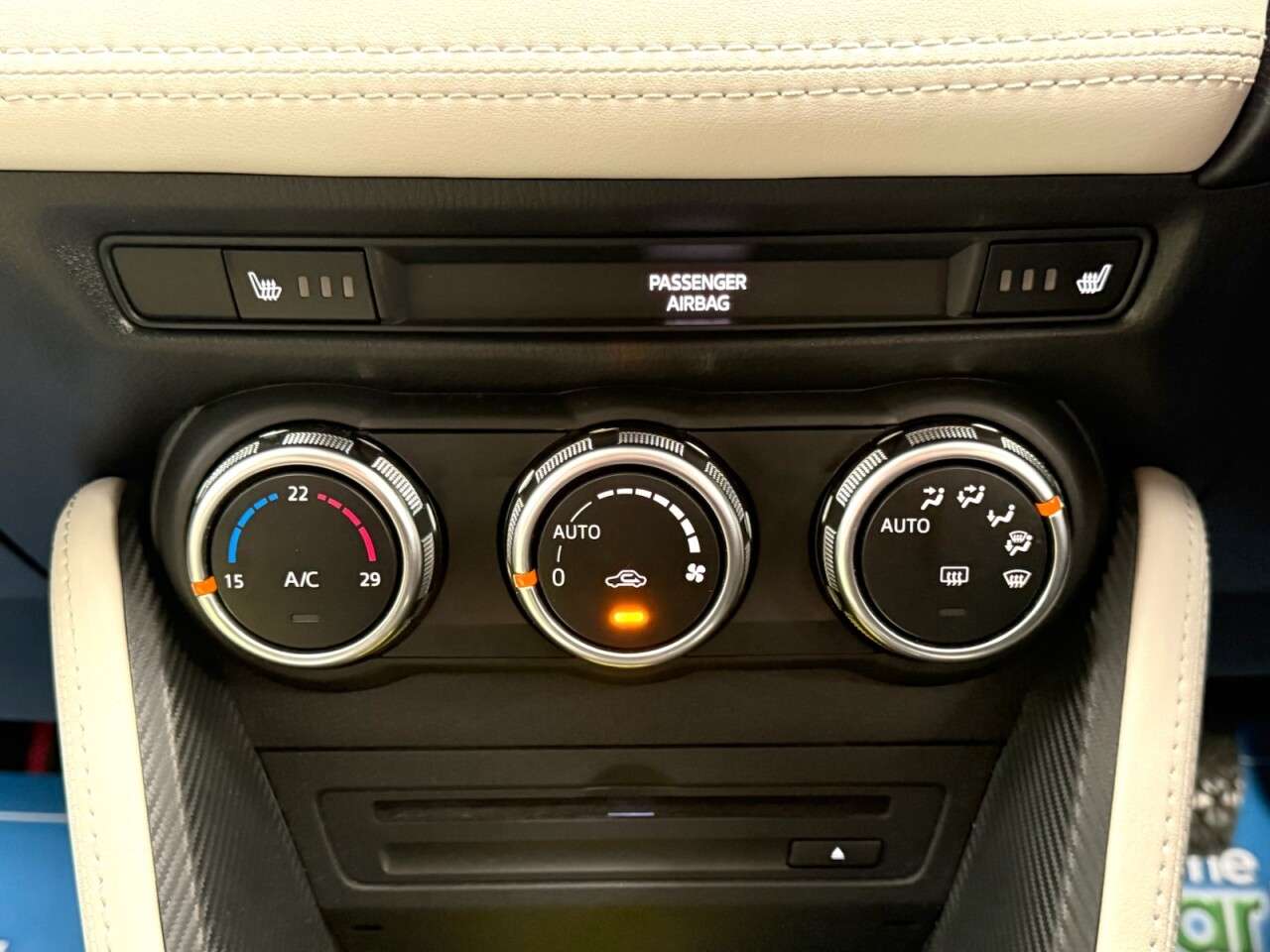 2018 MAZDA MAZDA2 2018 MAZDA MAZDA2