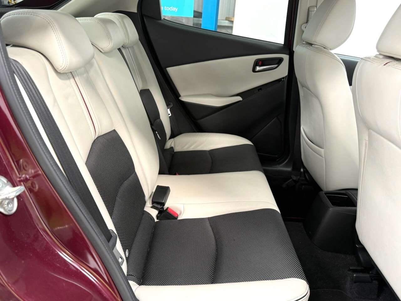 2018 MAZDA MAZDA2 2018 MAZDA MAZDA2