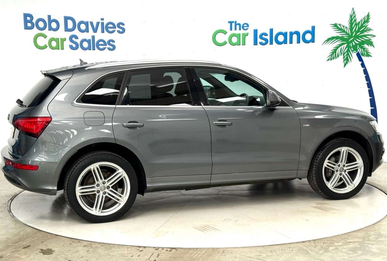 2015 AUDI Q5 2015 AUDI Q5