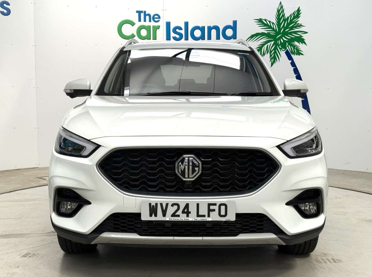 A 2024 MG MG ZS 1.0 T-GDI Exclusive SUV 5dr Petrol Manual Euro 6 (111 ps) SATNAV, 360 Camer A 2024 MG MG ZS 1.0 T-GDI Exclusive SUV 5dr Petrol Manual Euro 6 (111 ps) SATNAV, 360 Camer