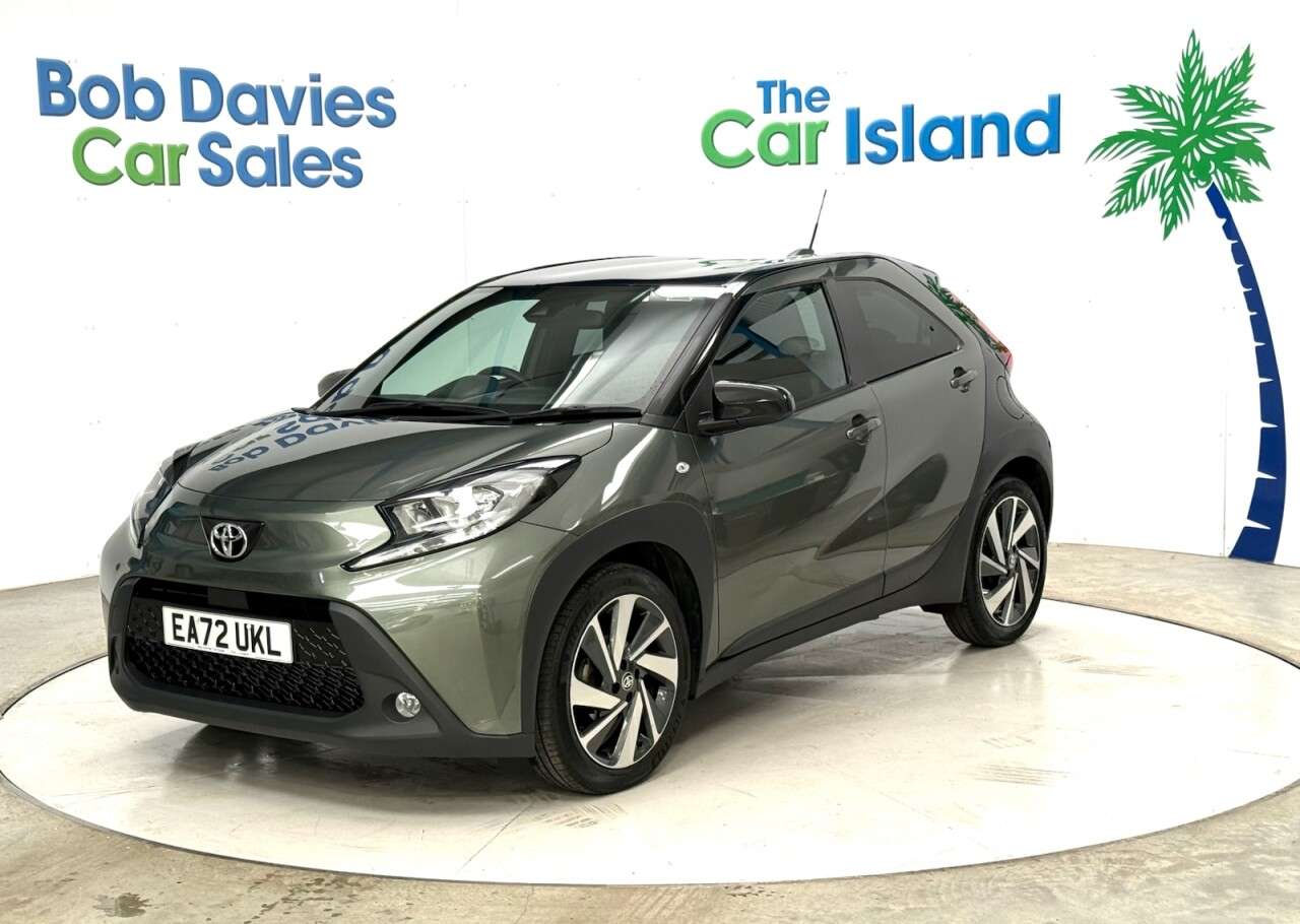 A 2023 TOYOTA AYGO X 1.0 VVT-i Edge Hatchback 5dr Petrol Manual Euro 6 (s/s) (72 ps) CARPLAY & P A 2023 TOYOTA AYGO X 1.0 VVT-i Edge Hatchback 5dr Petrol Manual Euro 6 (s/s) (72 ps) CARPLAY & P