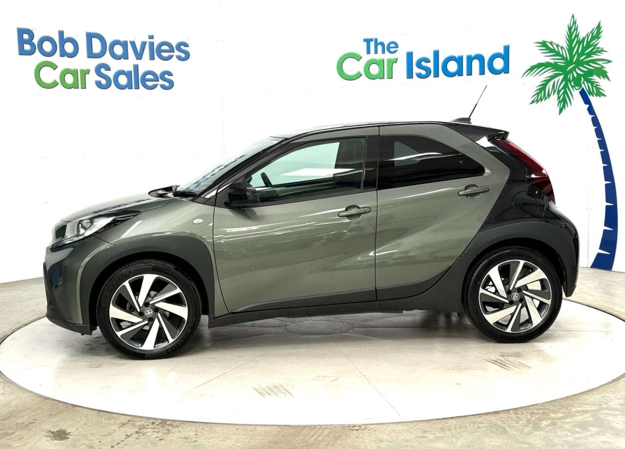 2023 TOYOTA AYGO X 2023 TOYOTA AYGO X