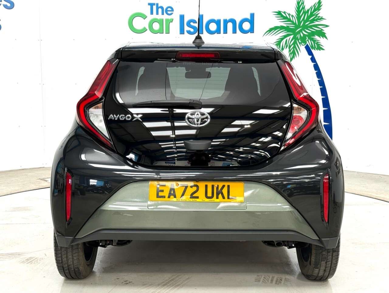2023 TOYOTA AYGO X 2023 TOYOTA AYGO X