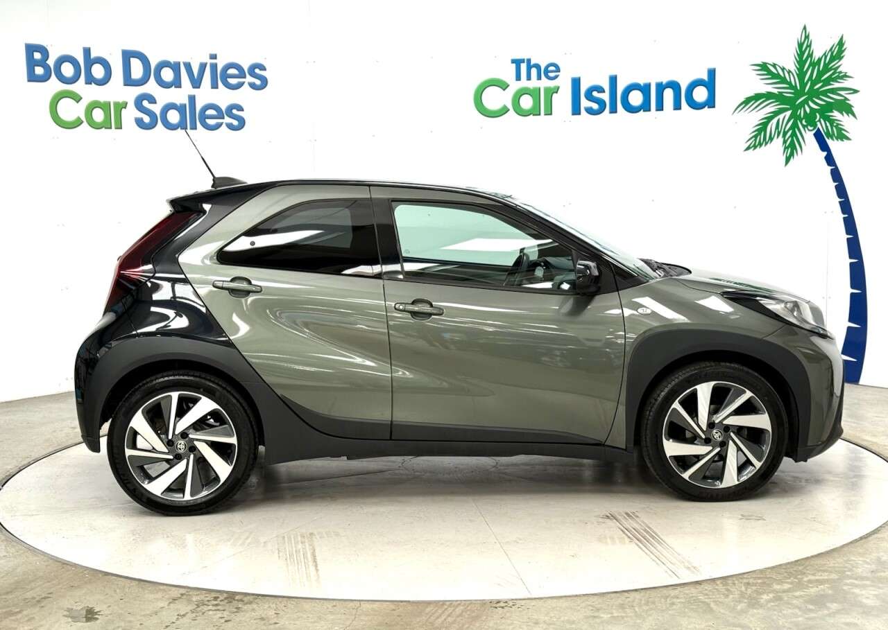 2023 TOYOTA AYGO X 2023 TOYOTA AYGO X