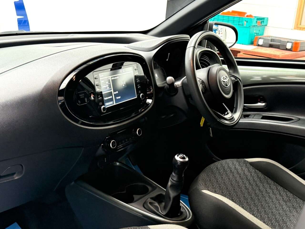2023 TOYOTA AYGO X 2023 TOYOTA AYGO X