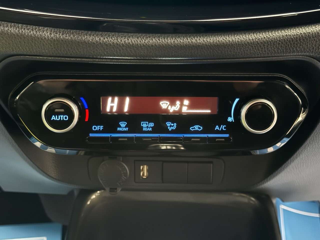 2023 TOYOTA AYGO X 2023 TOYOTA AYGO X