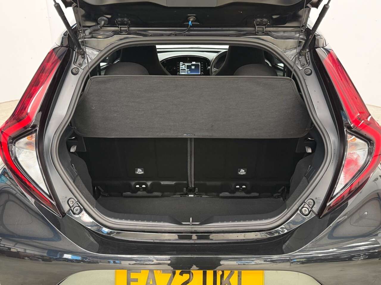 2023 TOYOTA AYGO X 2023 TOYOTA AYGO X
