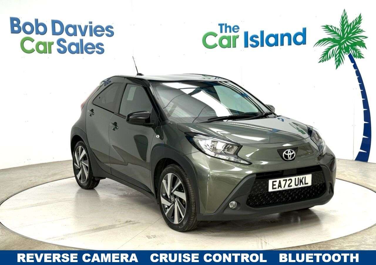 A 2023 TOYOTA AYGO X 1.0 VVT-i Edge Hatchback 5dr Petrol Manual Euro 6 (s/s) (72 ps) CARPLAY & P A 2023 TOYOTA AYGO X 1.0 VVT-i Edge Hatchback 5dr Petrol Manual Euro 6 (s/s) (72 ps) CARPLAY & P