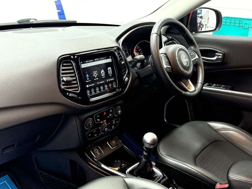 A 2019 JEEP COMPASS 1.6L 5d 118 BHP Parking Camera, Cruise, Bluetooth A 2019 JEEP COMPASS 1.6L 5d 118 BHP Parking Camera, Cruise, Bluetooth