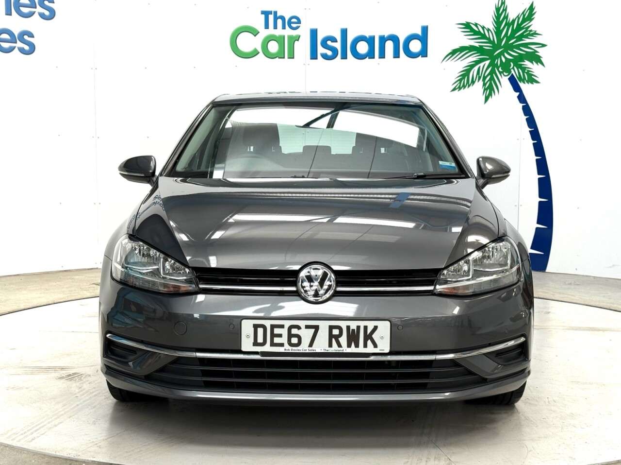 A 2017 VOLKSWAGEN GOLF 1.4 TSI BlueMotion Tech SE Nav Hatchback 5dr Petrol Manual Euro 6 (s/s) (12 A 2017 VOLKSWAGEN GOLF 1.4 TSI BlueMotion Tech SE Nav Hatchback 5dr Petrol Manual Euro 6 (s/s) (12