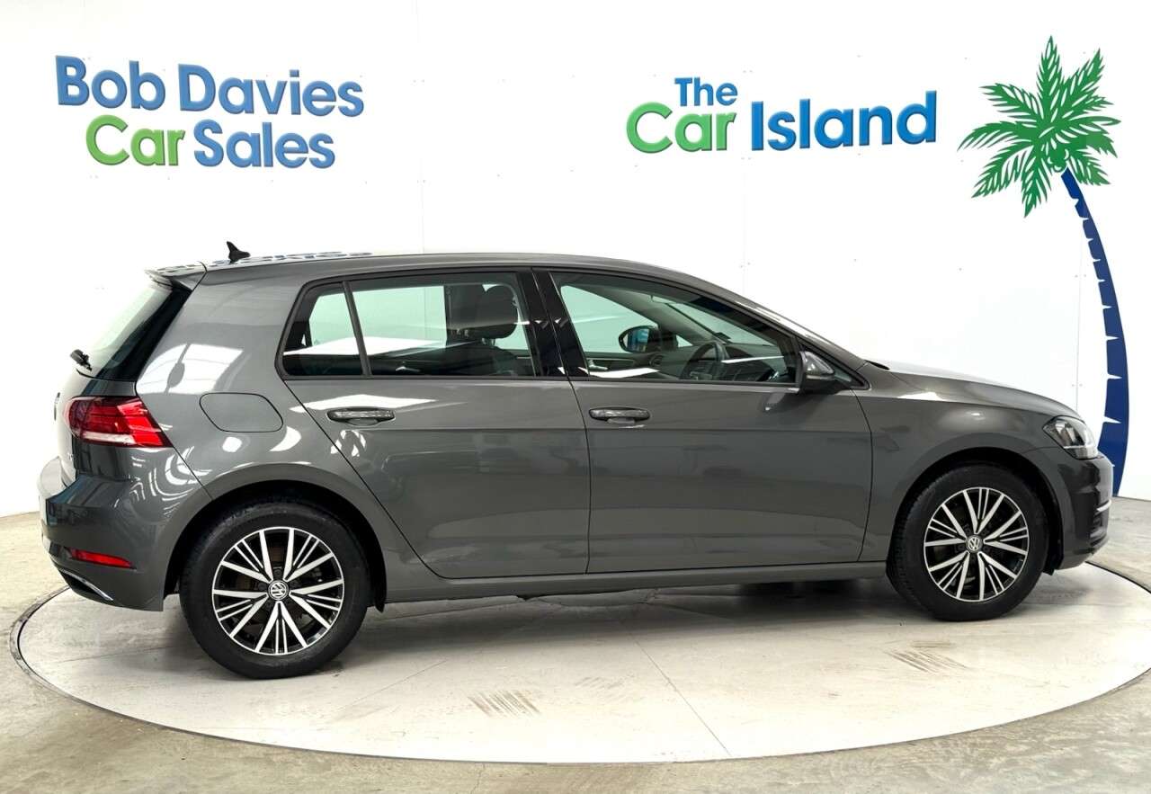 2017 VOLKSWAGEN GOLF 2017 VOLKSWAGEN GOLF